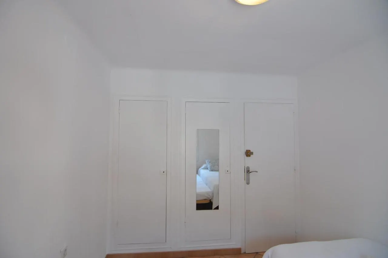 Rnet - Merce Rododera - Puerto Roses Apartment